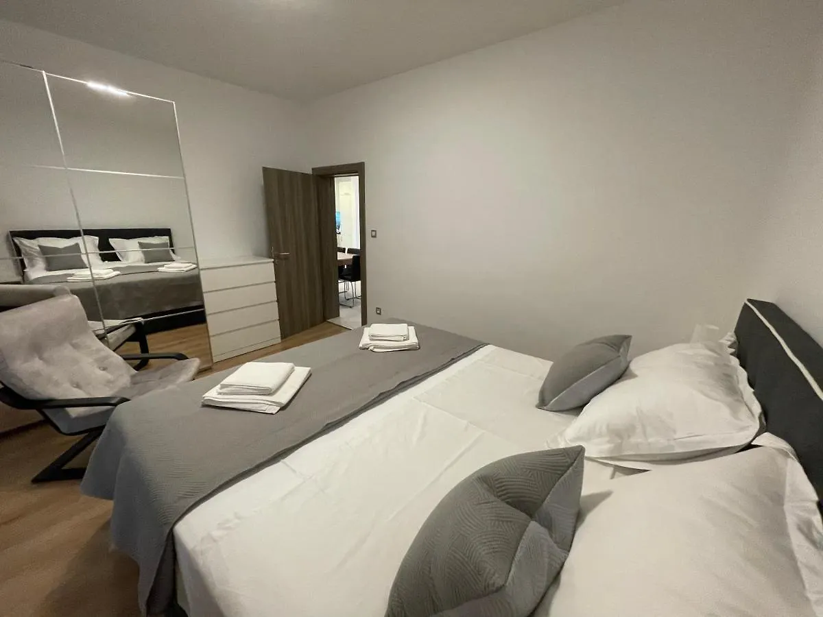 Apartment Mateo トロギール