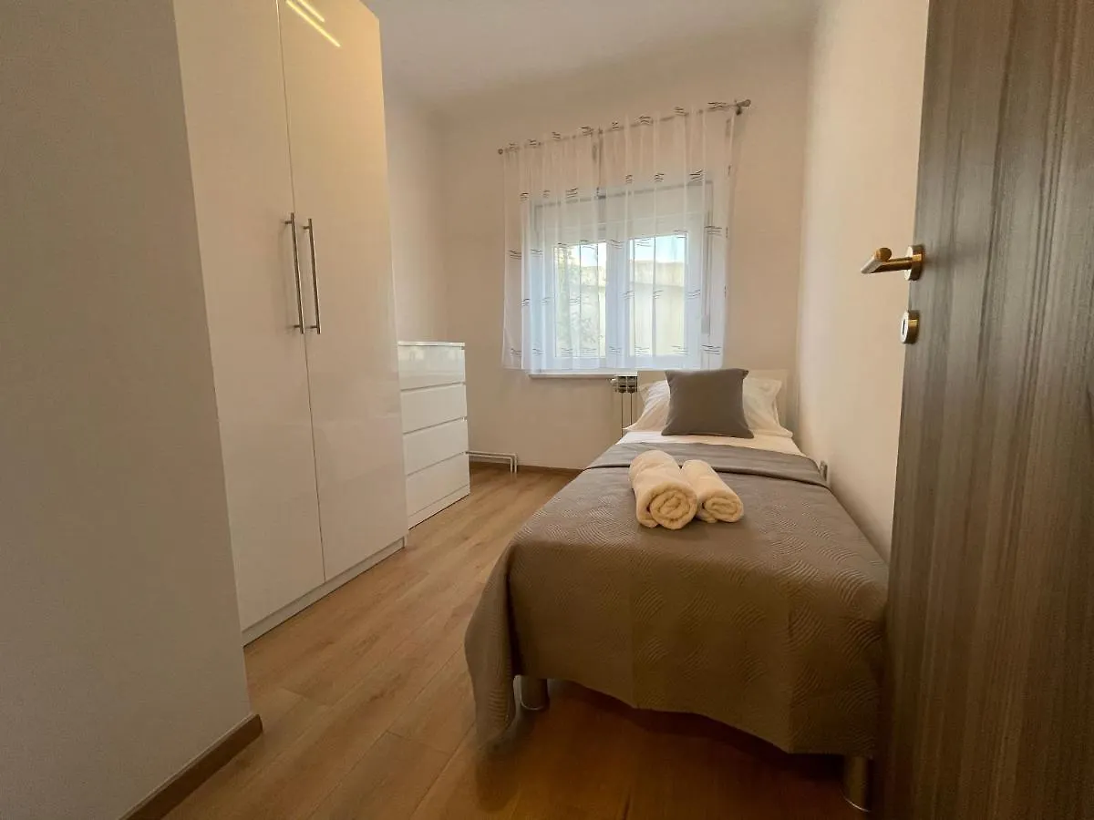 Apartment Mateo トロギール